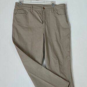 Chico’s women’s Khaki The Platinum Crop so slimming size 1 (US size 8)